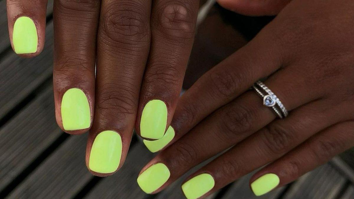 Bright colour nails